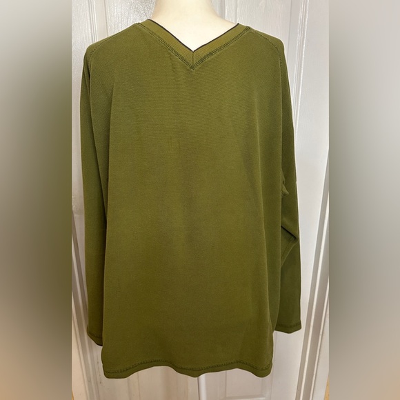 St. John's Bay Other - St. John's Bay Mens  Olive Green Long Sleeve Waffle Knit V Neck Top Shirt Sz XL